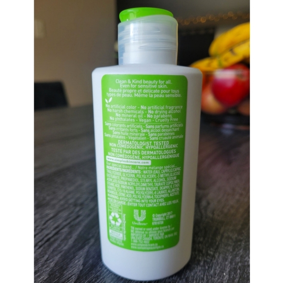 Simple Kind To Skin Replenishing Rich Moisturizer - Picture 2 of 4